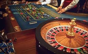 Giao diện casino trực tuyến laucua với nhiều sảnh slot online